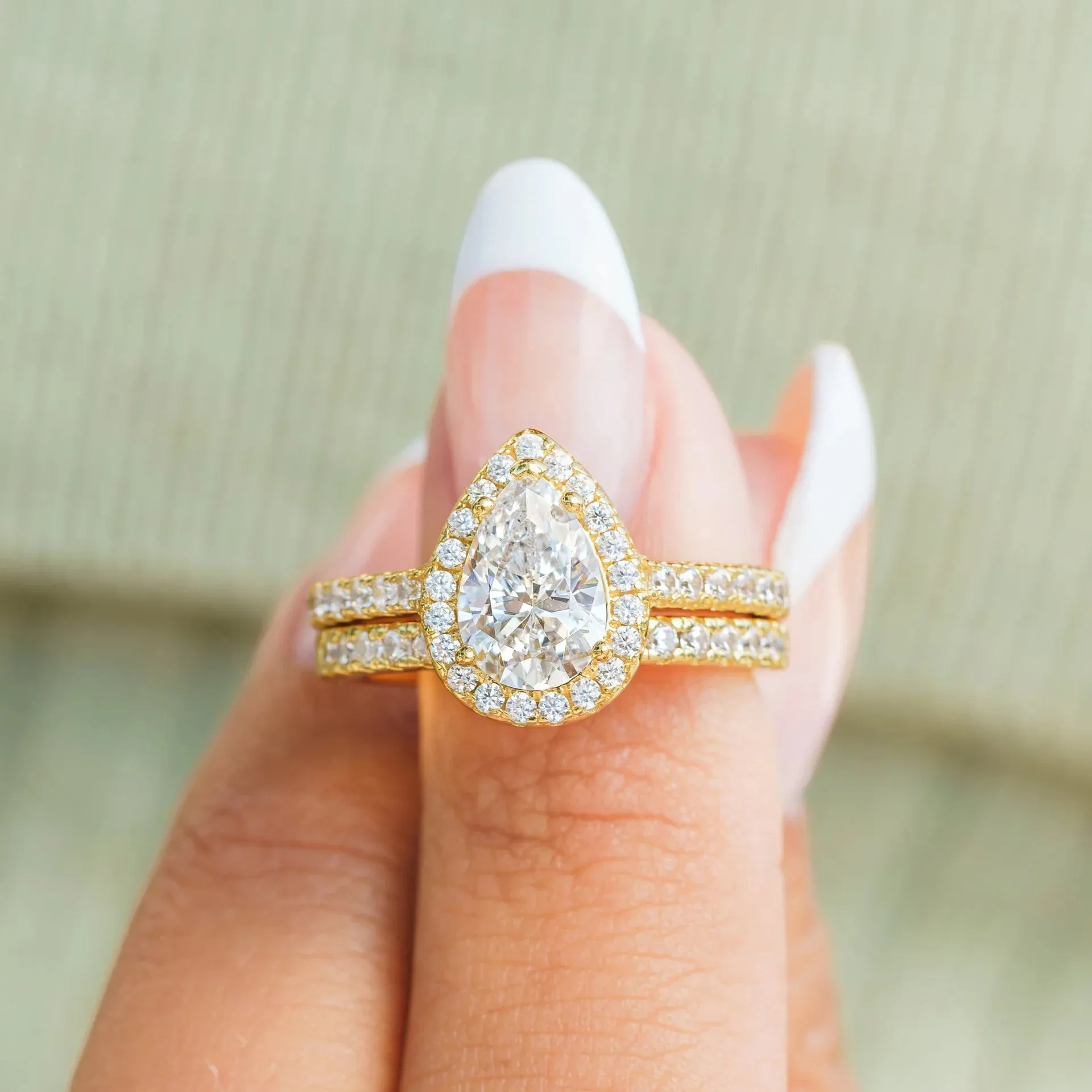 1.5 Carat Pear Shaped Halo Engagement & Wedding Bridal Set - Gold