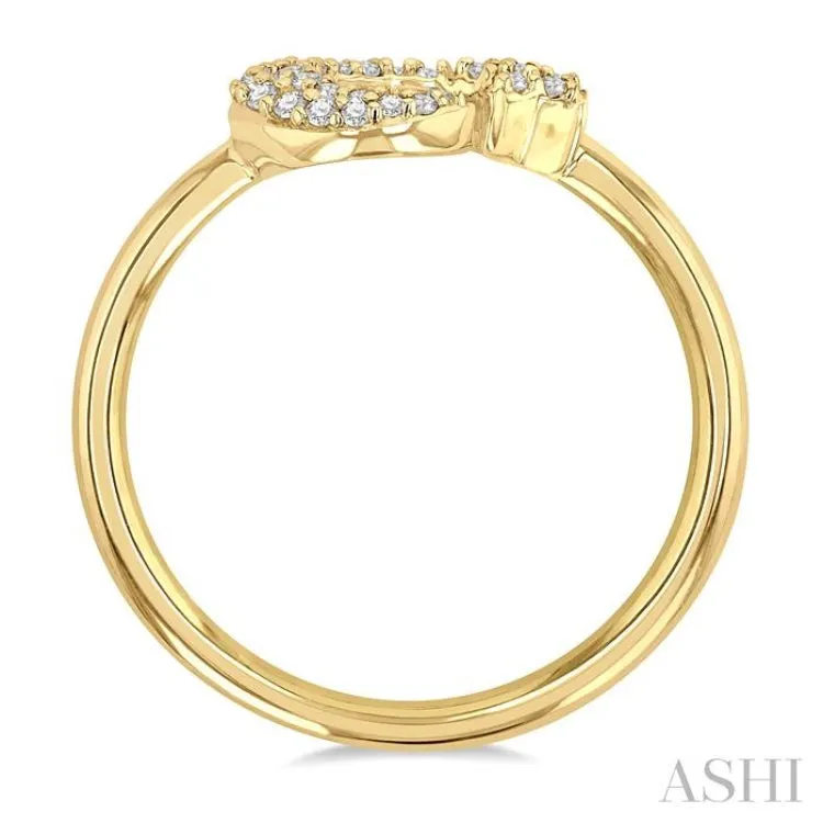 1/6 ctw Crescent Moon and Star Round Cut Petite Diamond Fashion Ring in 10K Yellow Gold