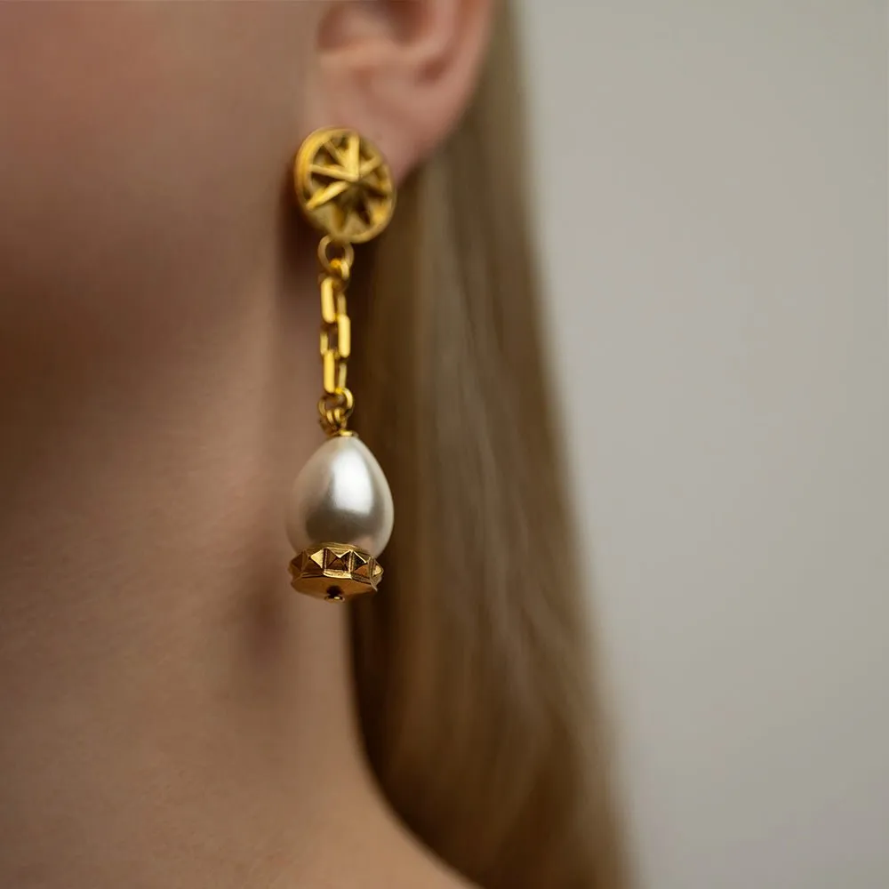 Aster Pearl earring