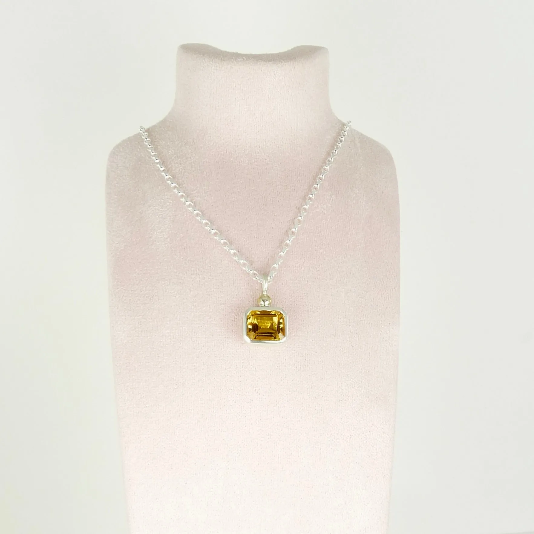 Citrine Cup Set Pendant