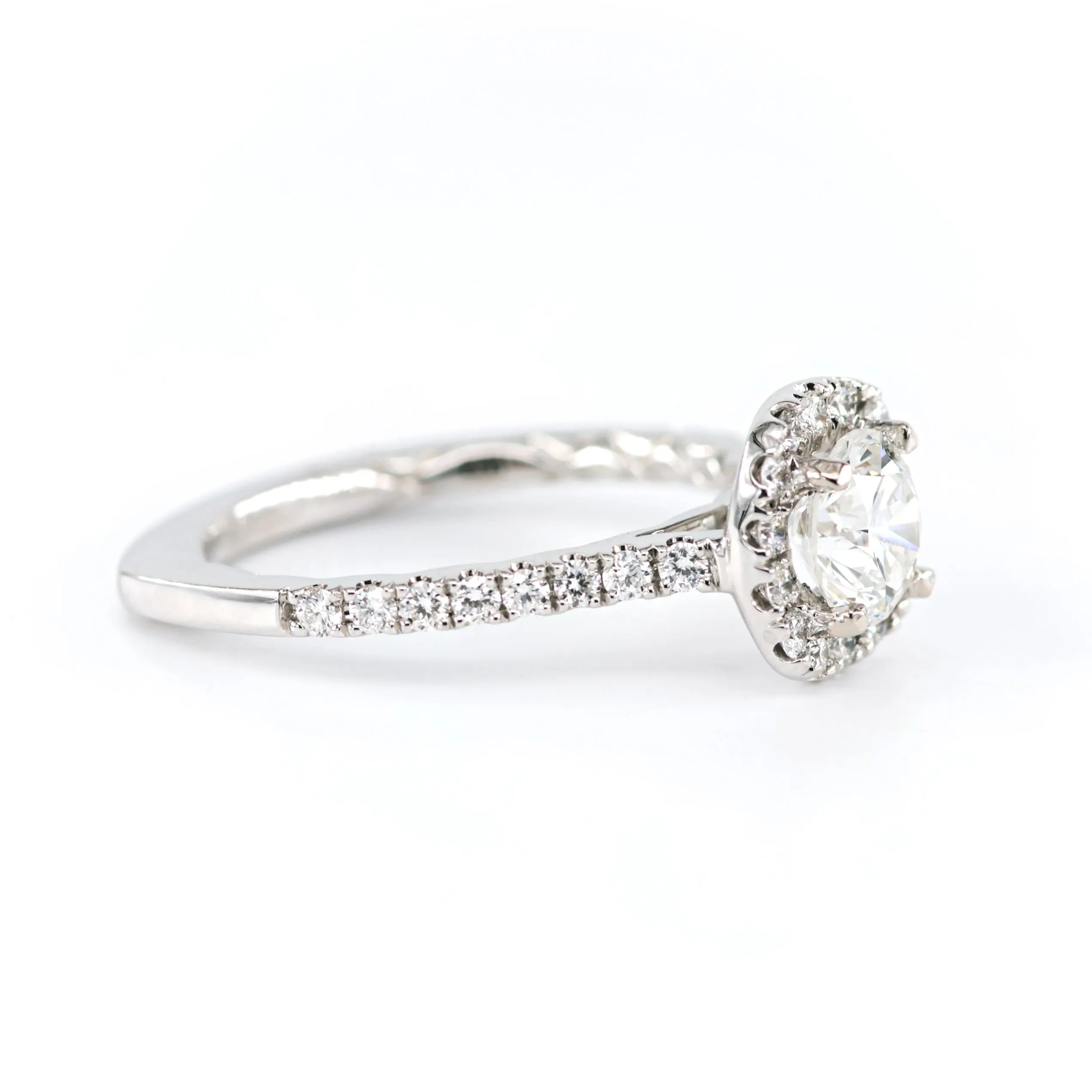 Cushion Halo Diamond Engagement Ring 4690071