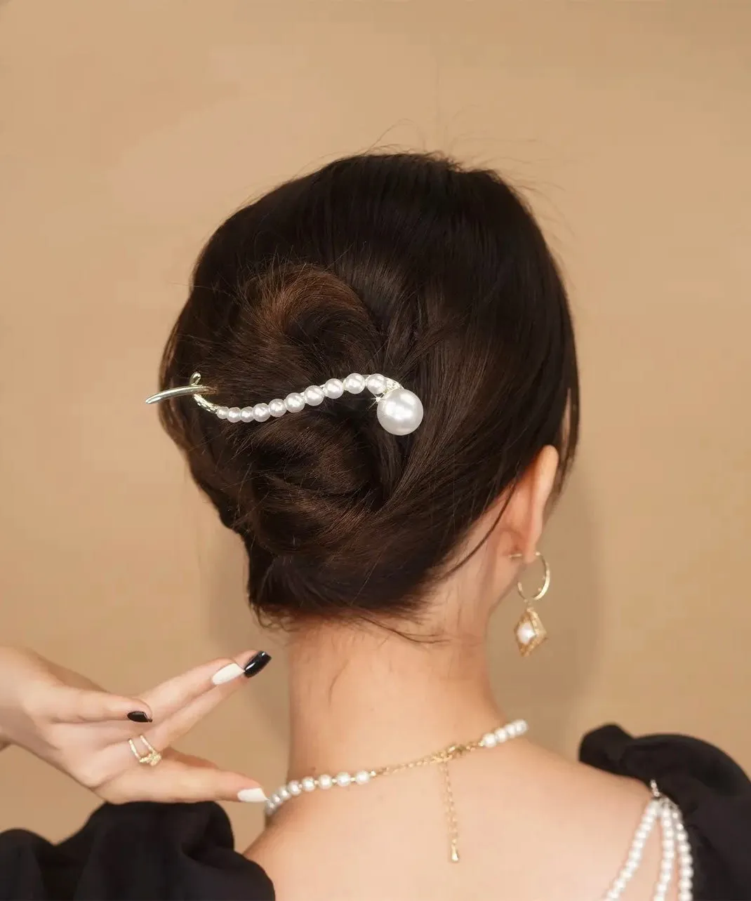 Elegant White Alloy Pearl Zircon Fish Tail Clip Hairpin WO038