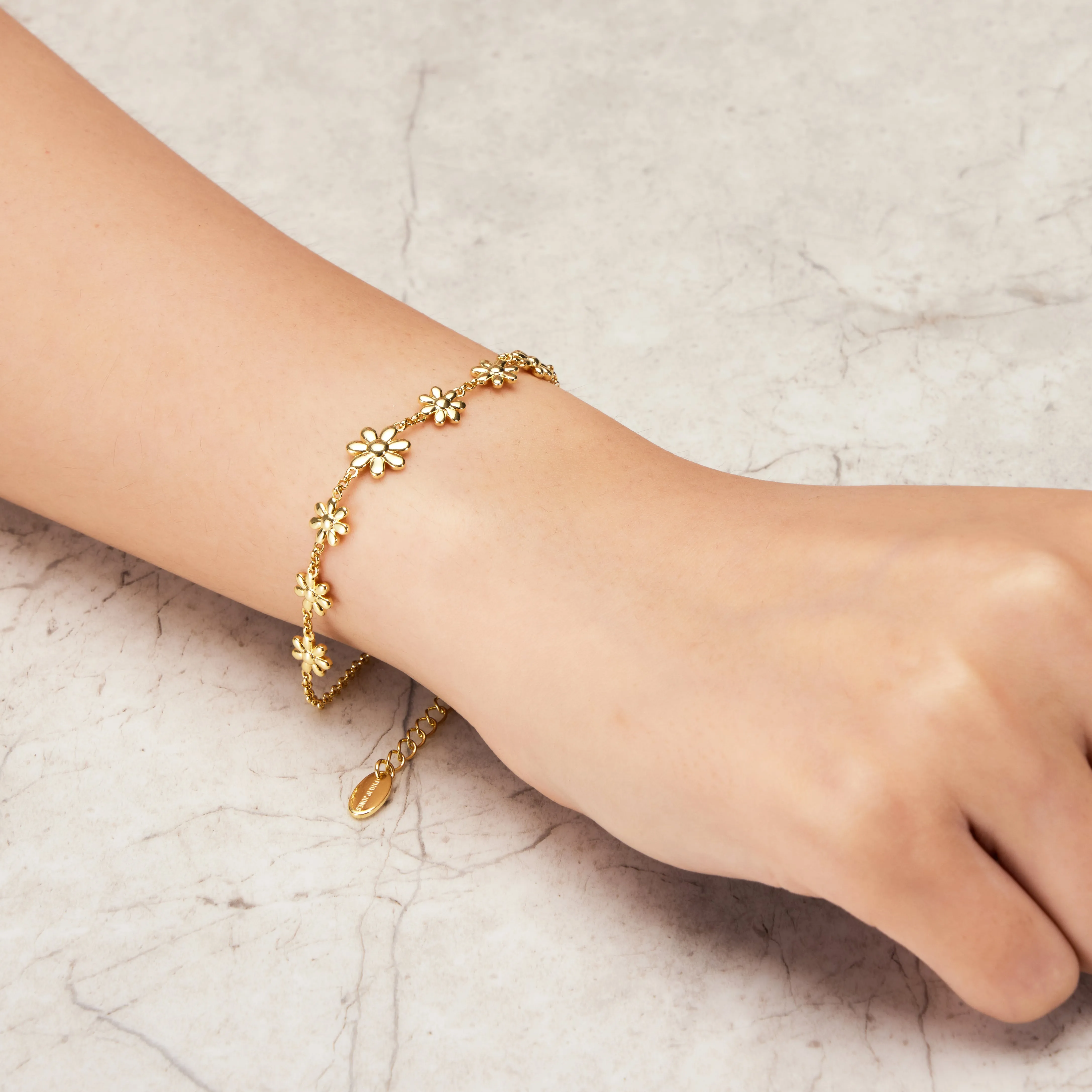 Gold Plated Daisy Bracelet