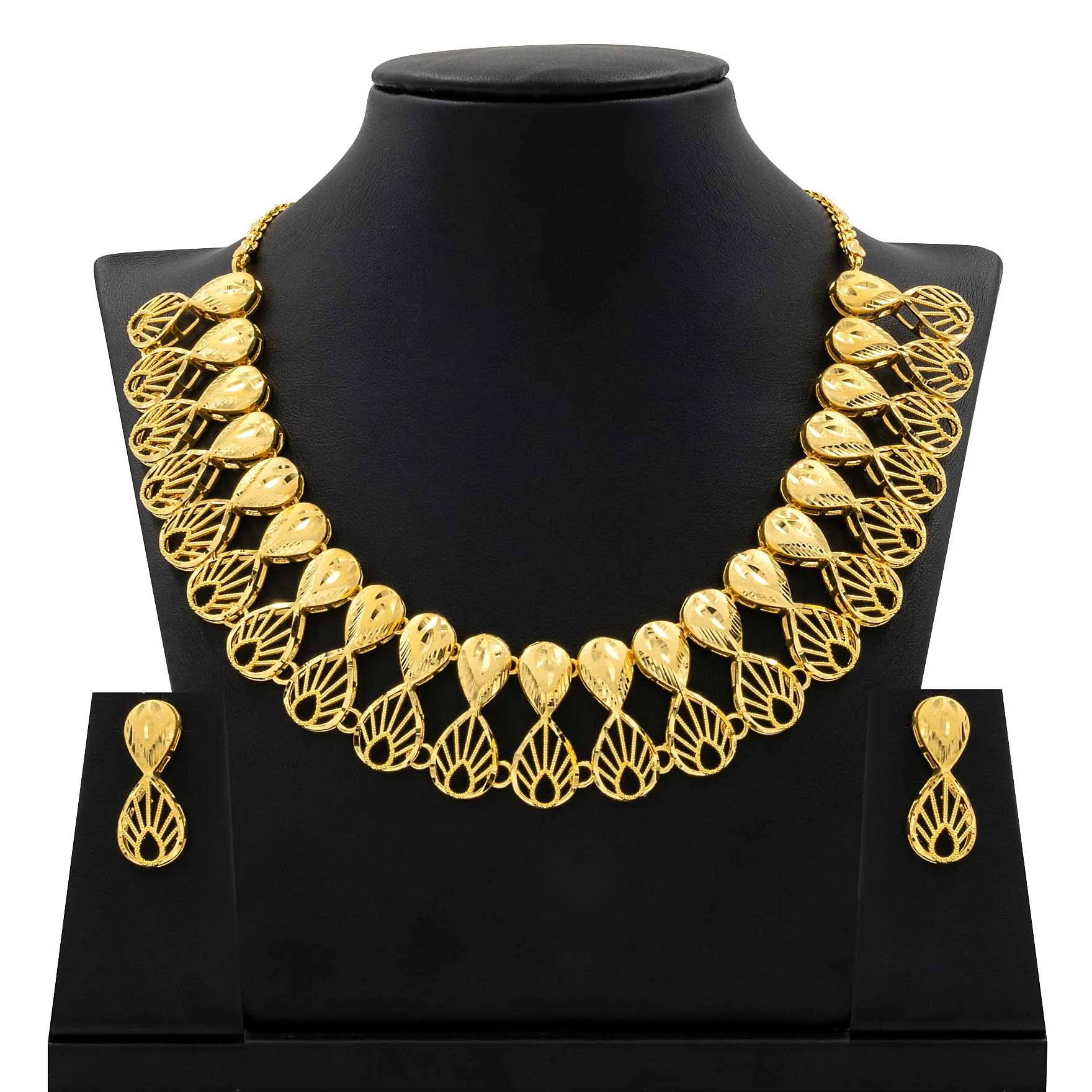 GOLDEN NECKLACE SHORT WITH GOLDEN HANGING STUD PGNS13-086, PGHST317-001