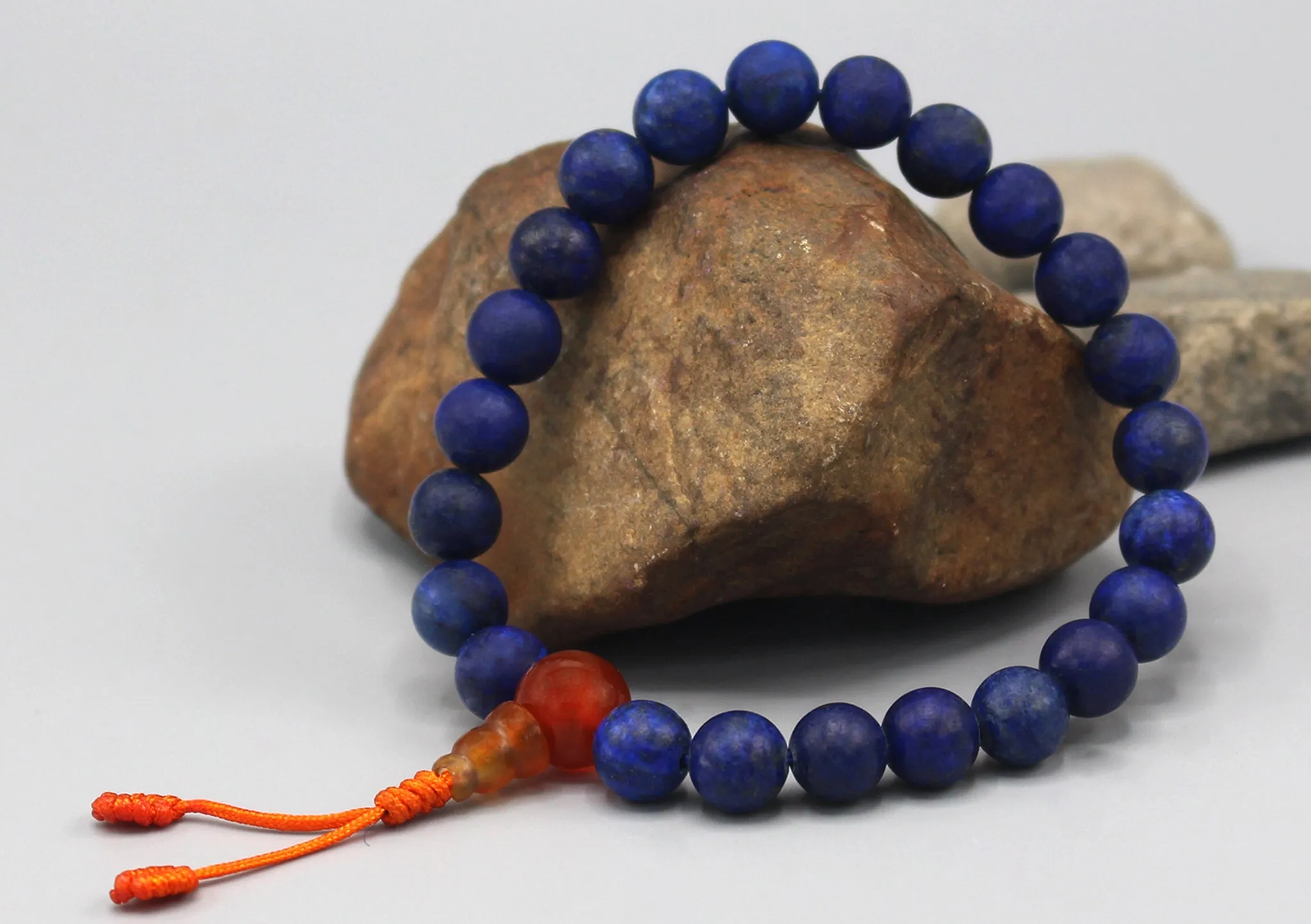 Lapislazuli Bracelet with Carnelian Guru Beads