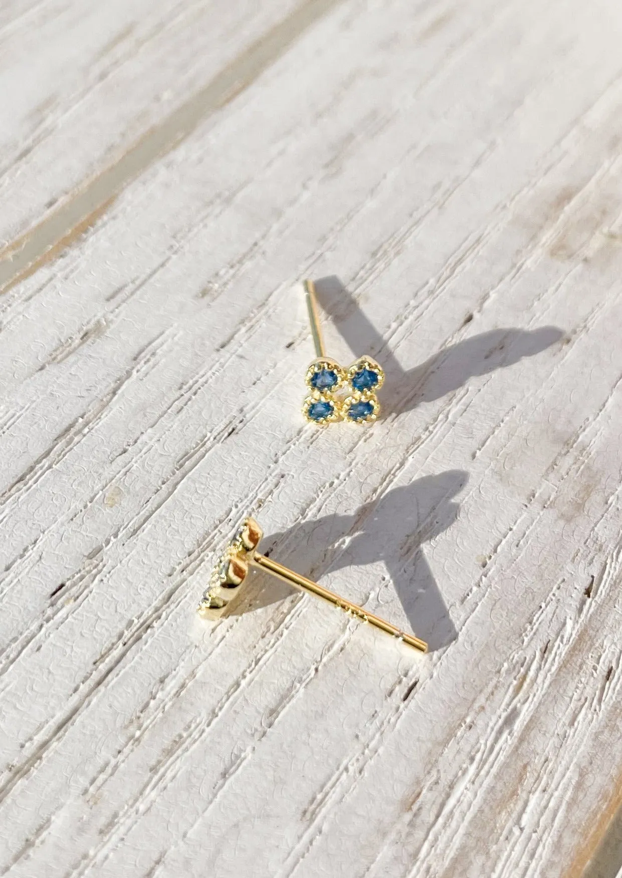 ORY | GOLD STUD EARRINGS