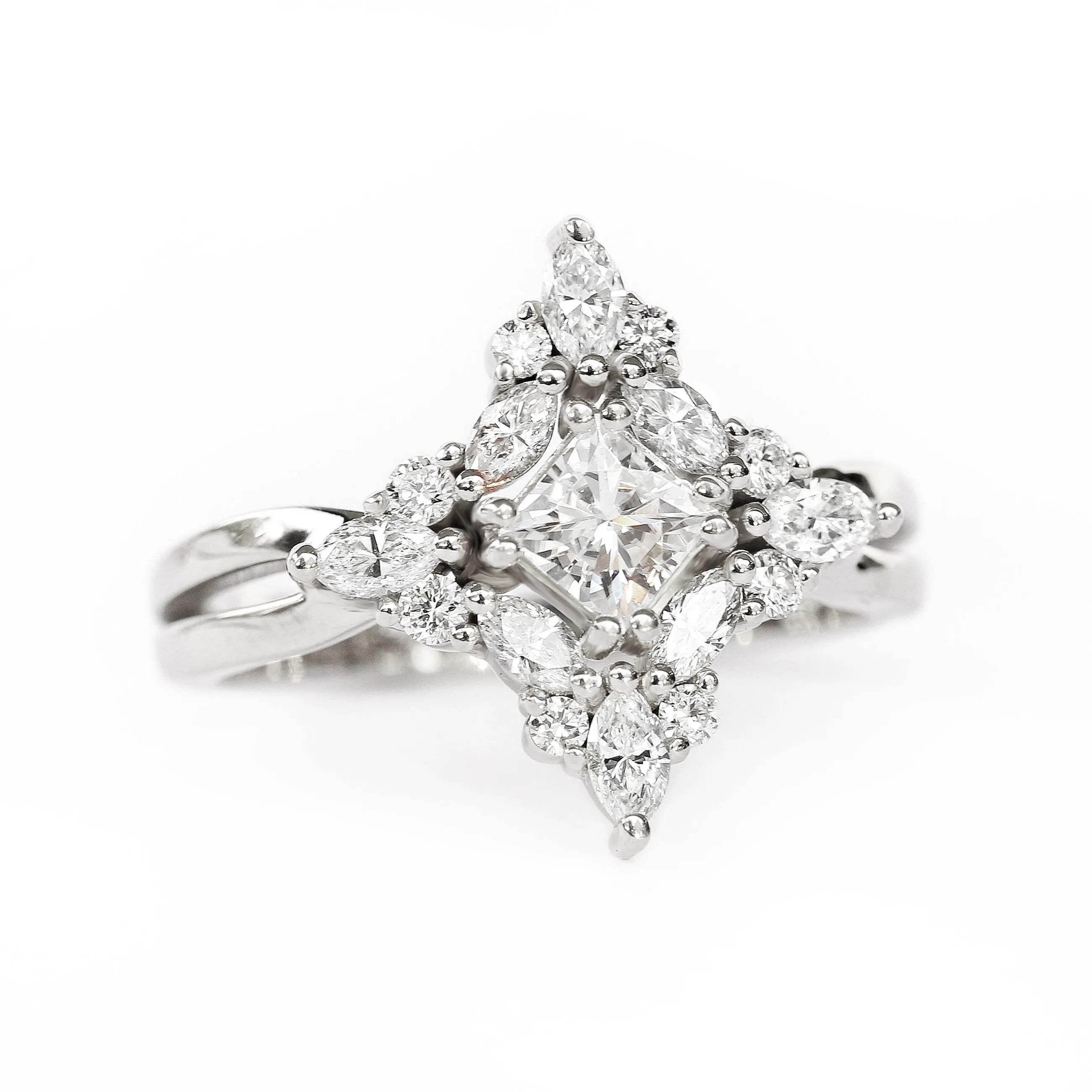 Princess cut diamond engagement ring - "Altair" ♥