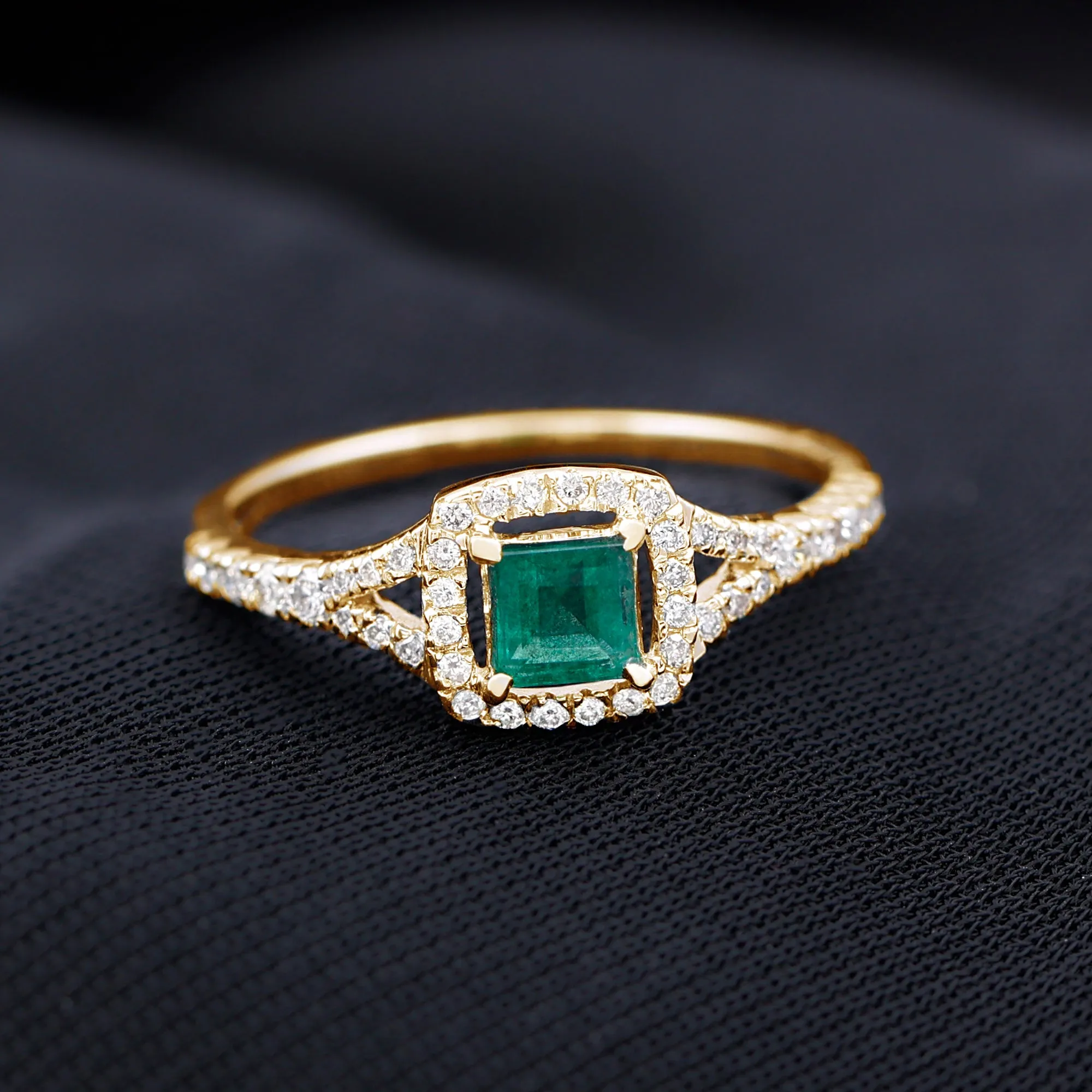 Princess shape Emerald Engagement Ring with Diamond Split Shank