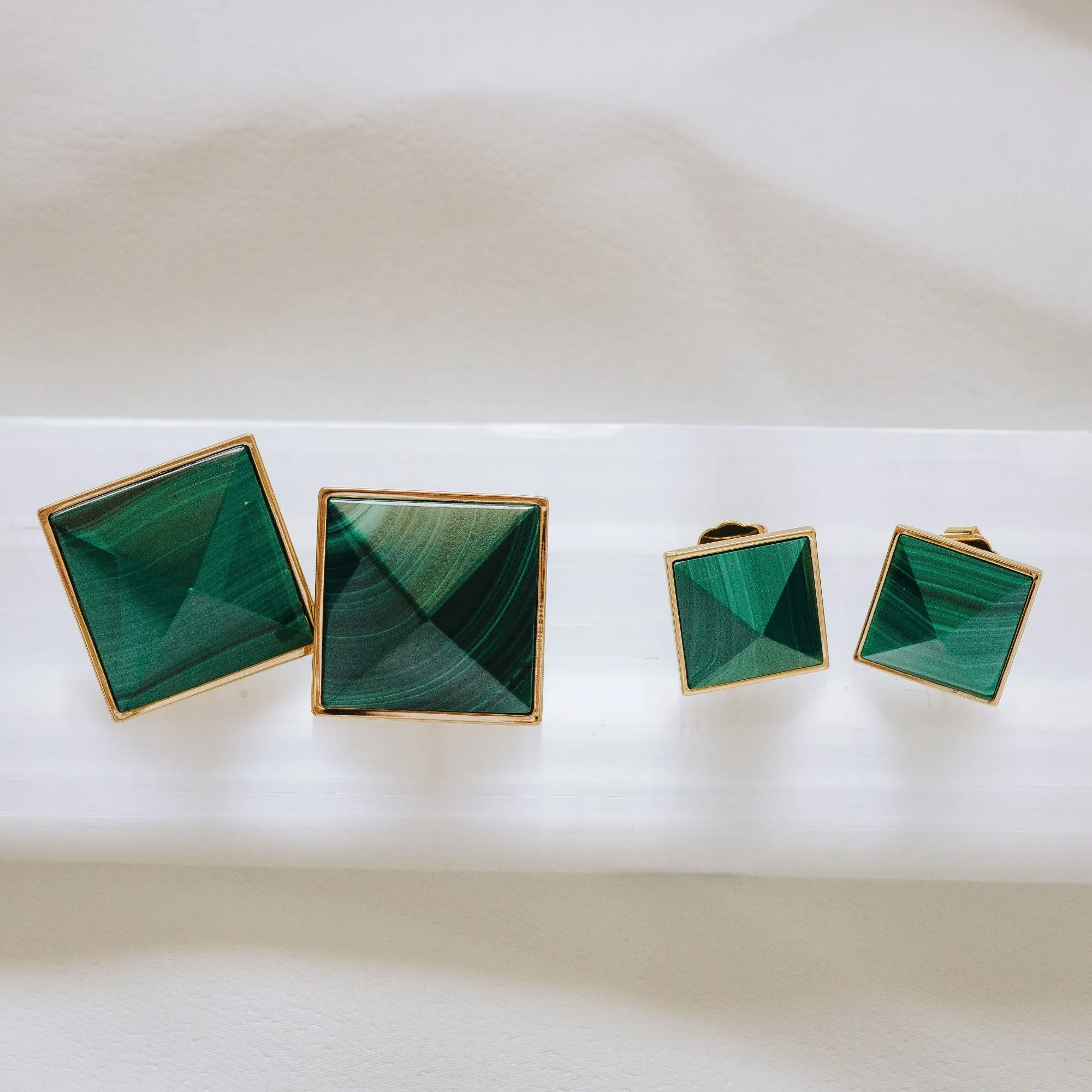 Pyramid Studs - Malachite Medium