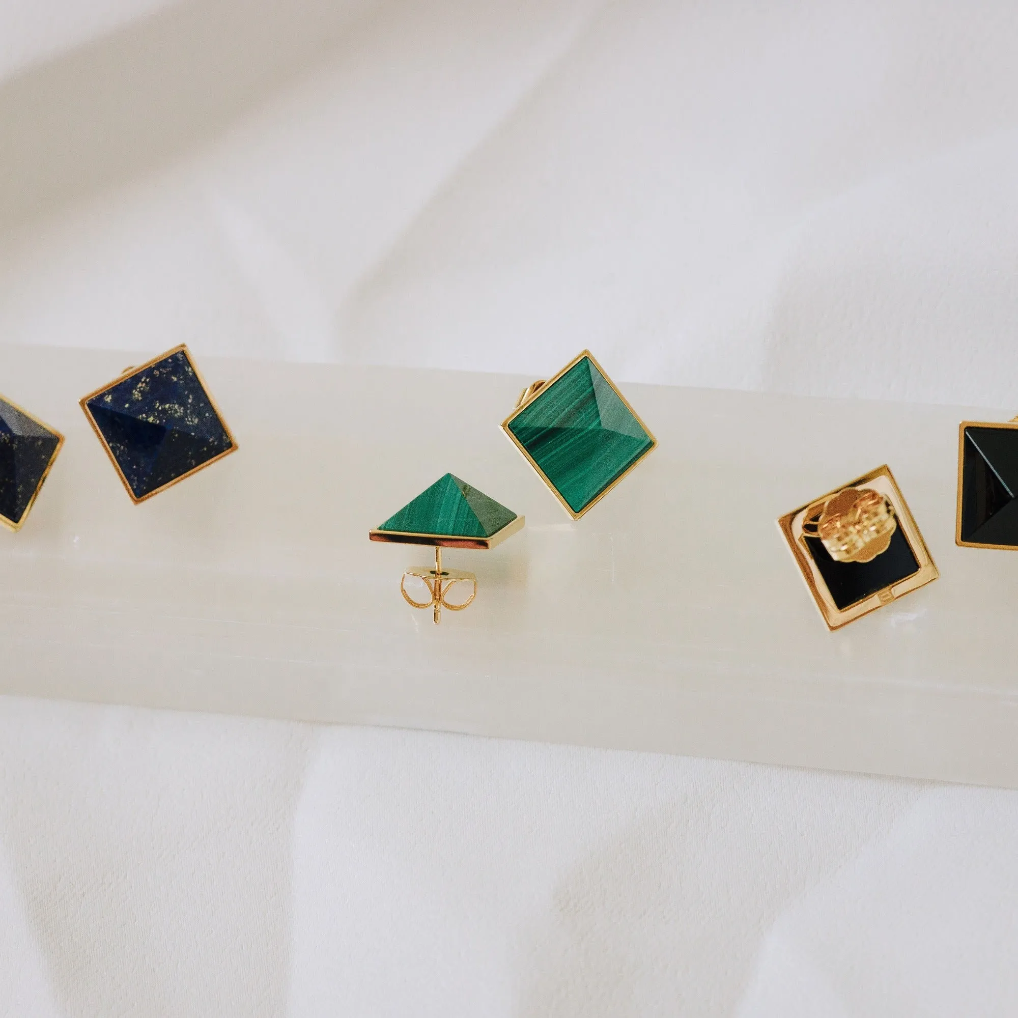 Pyramid Studs - Malachite Medium