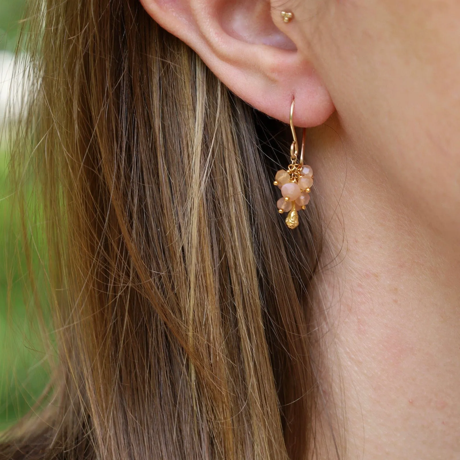 Seed Pod Cluster Earring - Peach Moonstone