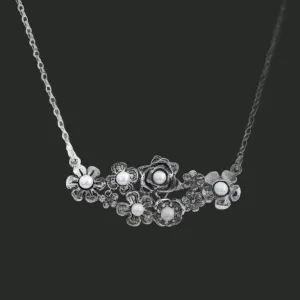 Silver chain with flowers and pearls. Necklaces for women.