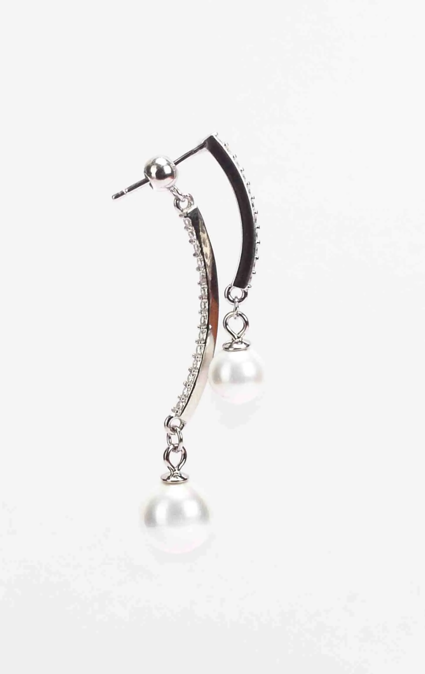 Silver Pearl Dropping Earing