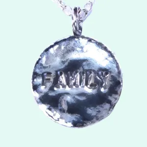 Sterling Silver necklace for woman engraved "Family"